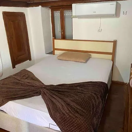 Bayraktar Koy Evi